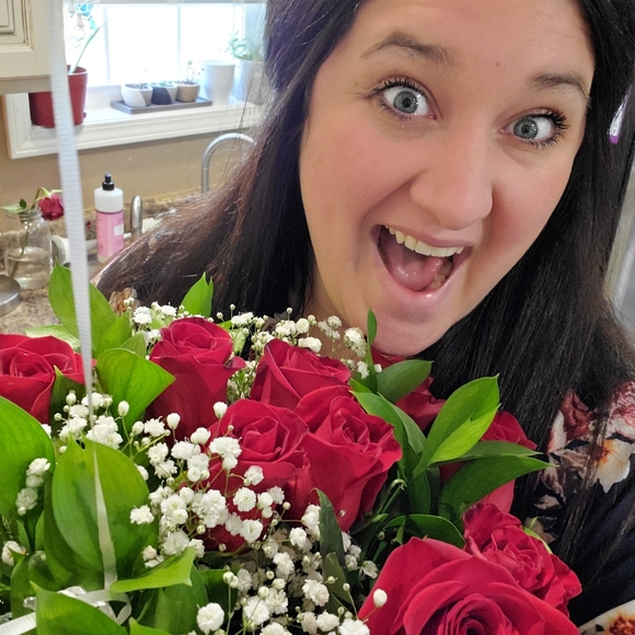 Meet your Posher, Melissa - Picture 3 of 4